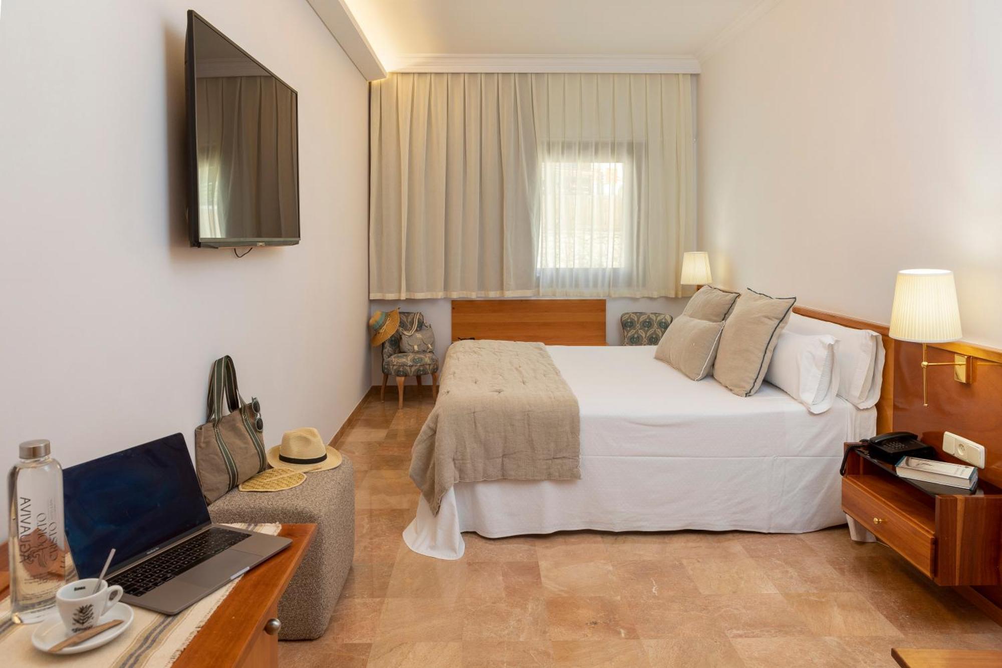 Porto Cristo Hotel El Port De La Selva