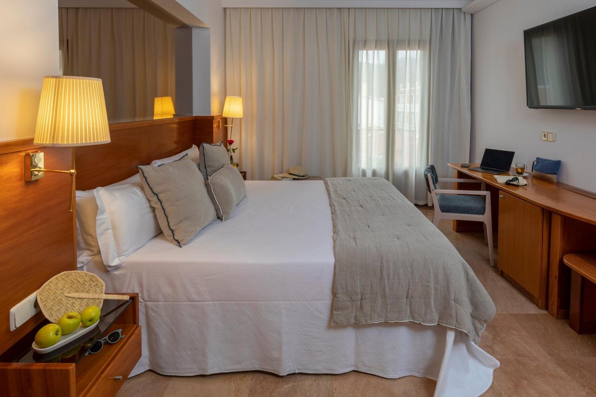 Hotel Porto Cristo 4*